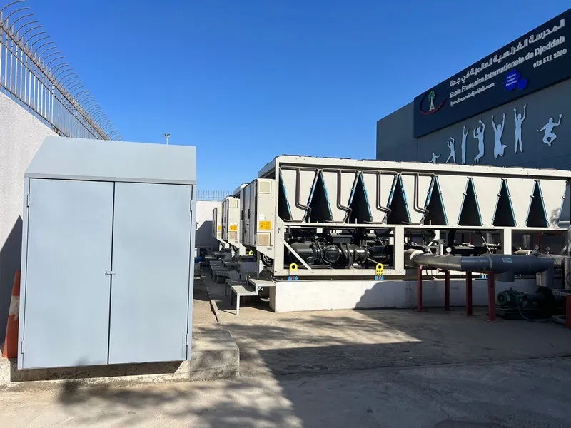 Air-cooled chiller farm